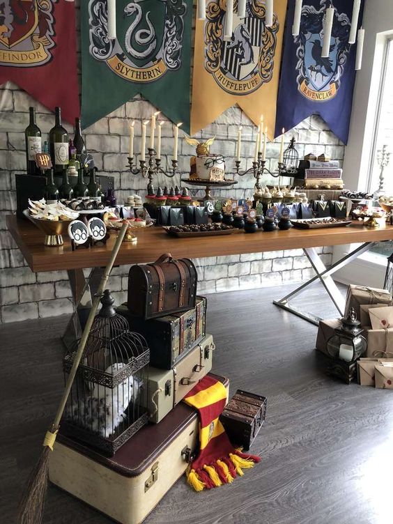 Mesa de postres para 15 años de Harry Potter