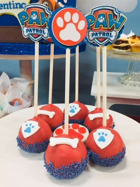 Cake pops decorados para fiesta temática