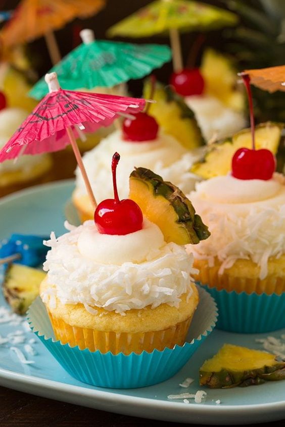 Cupcakes con temática de Hawai para fiesta