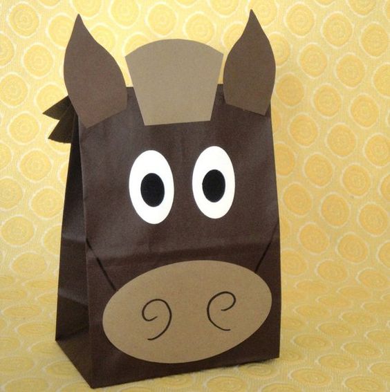 Bolsa de dulces decorada con figura de caballo
