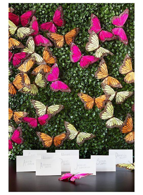 Follaje para pared de backdrop y figuras de mariposas