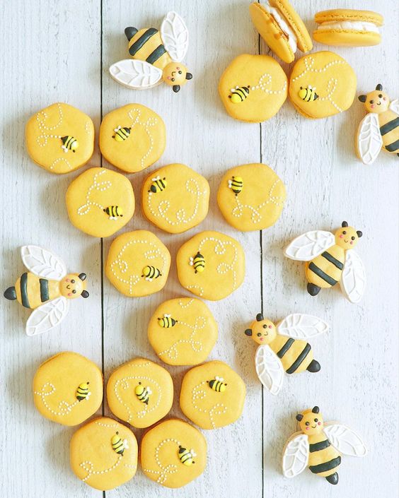 Macarons decorados con tema de abejas
