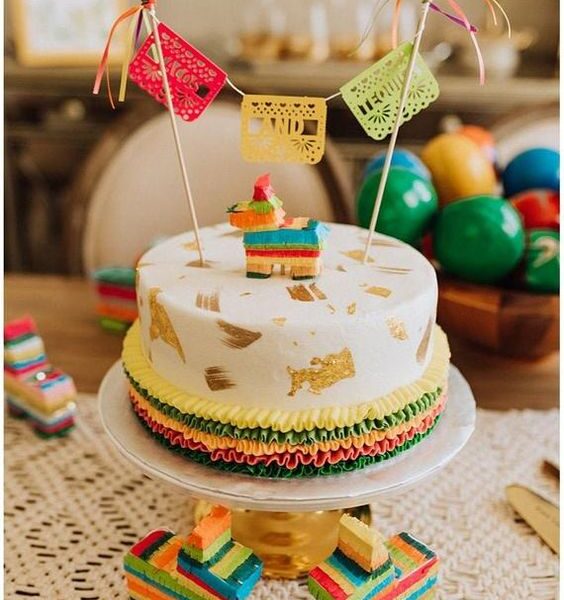 Pastel con temática mexicana para fiesta