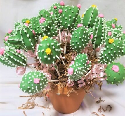 Cake pops con forma de cactus para fiesta