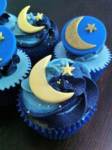 Cupcakes temáticos de luna y estrellas