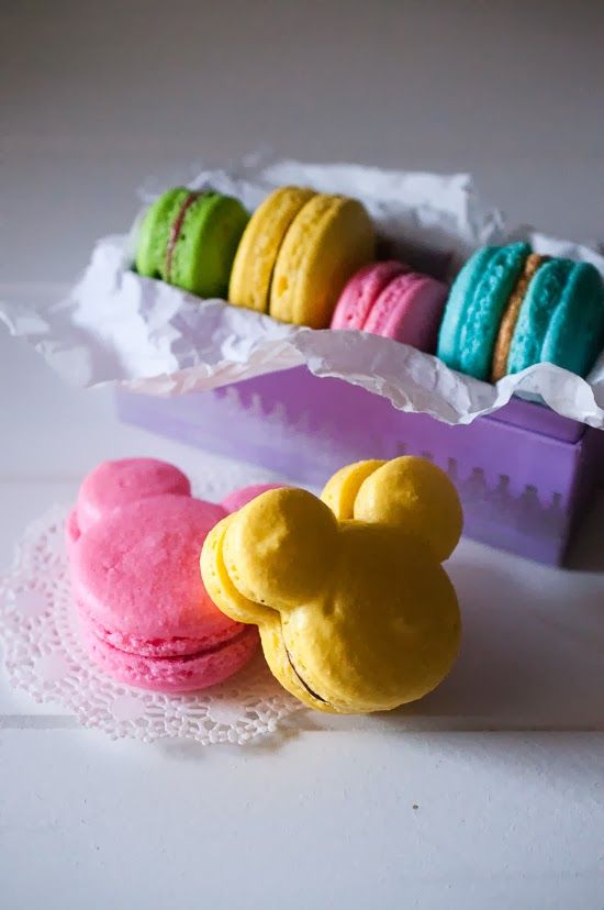 Macarons con diseño de Mickey Mouse para fiesta infantil