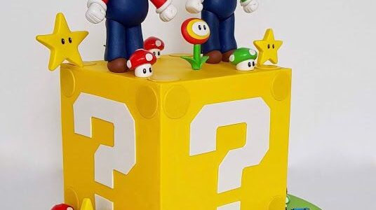 Pastel con diseño de Super Mario Bros para fiesta temática infantil