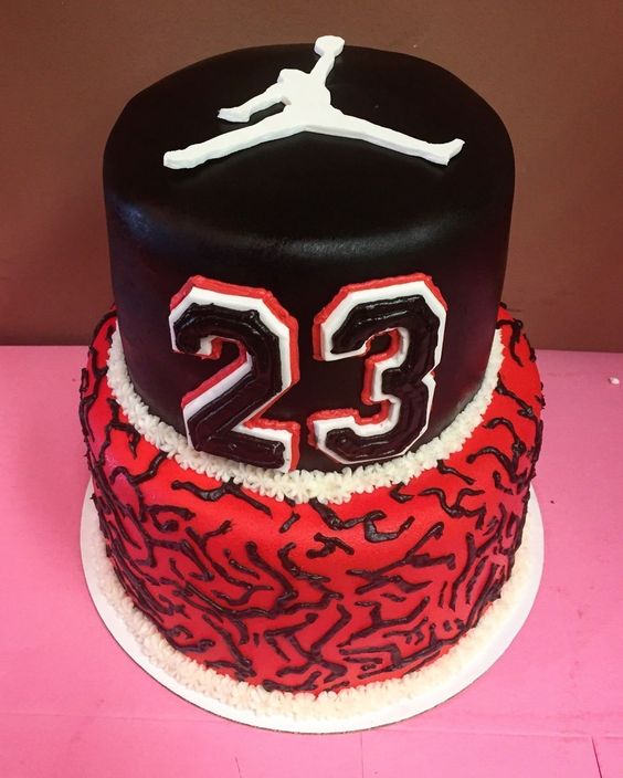 Diseños de pasteles para fiesta temática de Jordan
