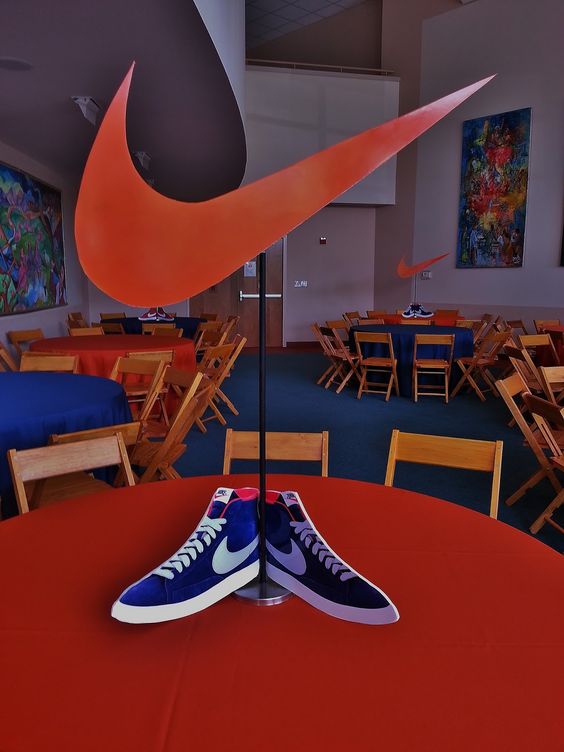 Centros de mesa para fiesta temática de Nike