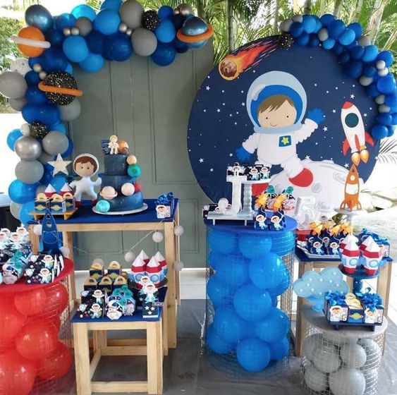 Decoración para fiesta de astronautas