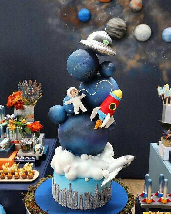 Diseños de pasteles para fiesta de astronautas